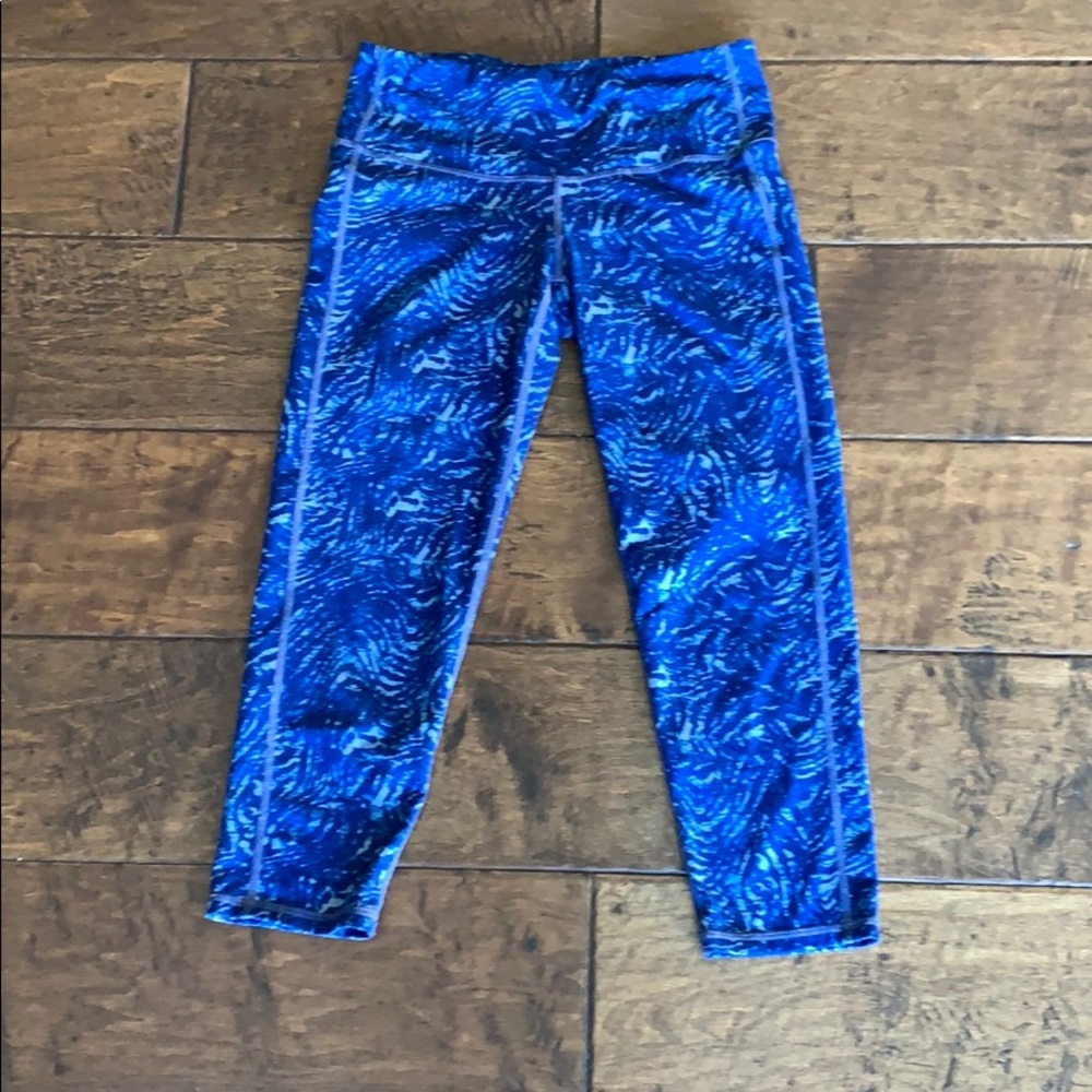 Athleta cropped leggings.